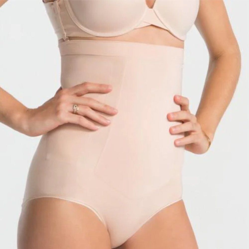 Spanx On Core High Waisted Shapewear Briefs Nude Size Medium